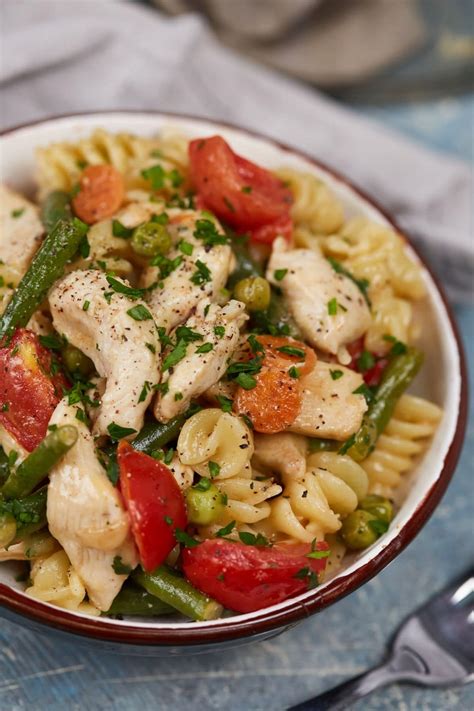 This healthy living chicken pasta primavera recipe is ready to enjoy in under 20 minutes. Easy 30-Minute Chicken Pasta Primavera Recipe | Scrambled ...