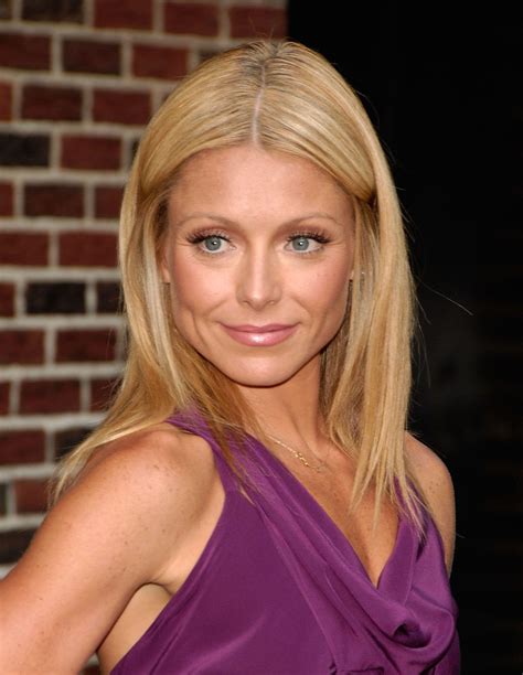 40 Photos That Prove Kelly Ripa Has Barely Aged Over The Years Pulse