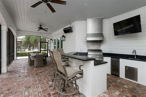 5 Must Haves For A Florida Outdoor Kitchen Denneen Custom Homes