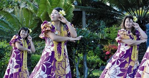 450 Japanese Hula Dancers Descend On Po‘ipu The Garden Island