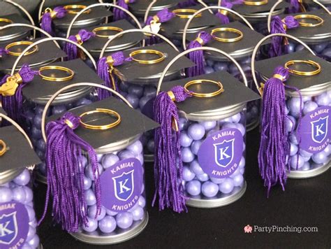 Walking tacos, best graduation food ideas, best graduation open house party ideas, easy cheap grad ideas, best teen party ideas, doritos individual lunch bags. Graduation Open House party best ideas for grad party at home