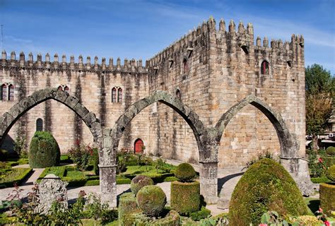 Sc braga vs moreirense fc. Archbishop's Palace and Gardens - Braga | Portugal Travel Guide Photos