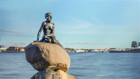 Little Mermaid Statue In Copenhagen Pure Vacations