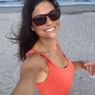 Jenny Dell Wiki Age Height Husband Net Worth Updated On November