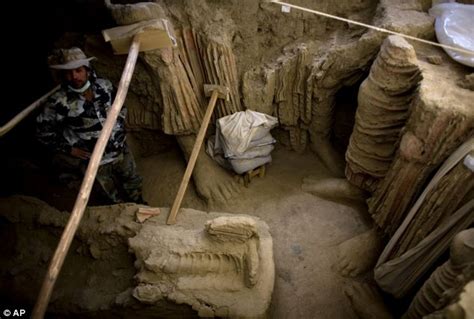 บริษัทเหมืองแร่ทองแดงที่อัฟกานิสถานค้นพบพระพุทธรูปเก่าแก่ถึง 2600 ปี