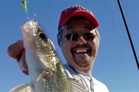 Jigging Up Walleyes And Saugers On Springtime Rivers Midwest Outdoors