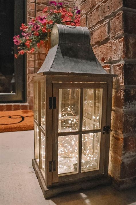 The Best Christmas Lanterns Outdoor Ideas Best For Front Porches 20
