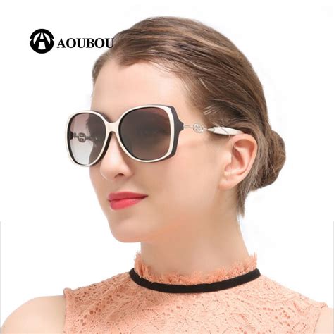 Aoubou Brand Polarized Sunglasses Women Plastic Frame Black Large Sun Glasses Female Driving