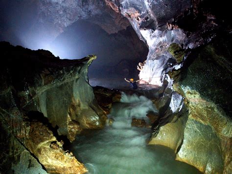 Hang Son Doong Cave Worlds Largest Cave In Vietnam Beautiful Places Images