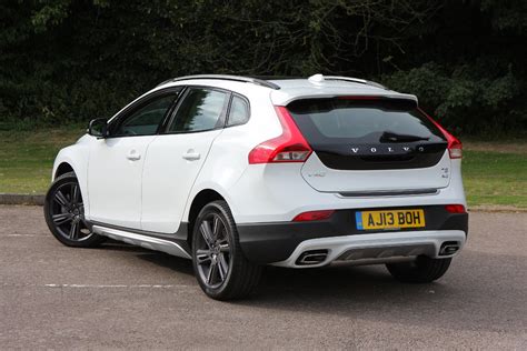 Volvo V40 Cross Country Review 2013 Parkers