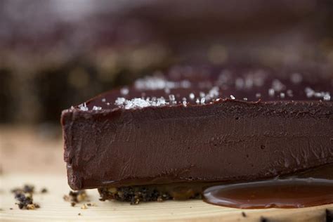 Torta De Chocolate Com Caramelo Salgado Danielle Noce