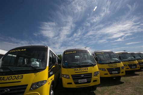 Educação Investe Em Transporte Escolar E Entrega Mais De 300 Novos ônibus Secretaria Da
