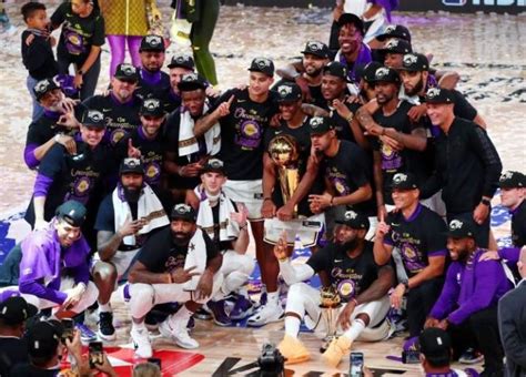 Los Angeles Lakers Return To Glory Claim Record Tying 17th Nba Title