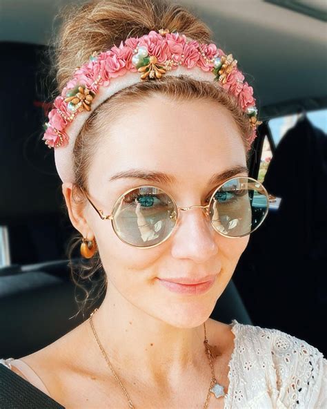 Clare Bowen Biography Height Life Story Super Stars Bio Wiki N