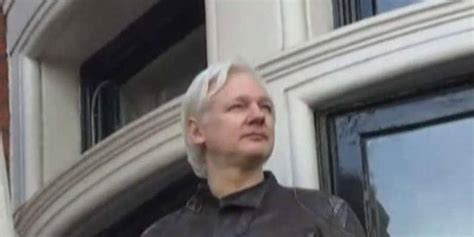 Is Julian Assange an innocent journalist or a criminal hacker? | Fox