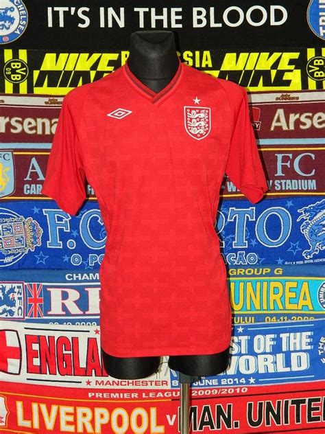 2018 england football shirt for people who want to support their football national team all the way to the cup in june 2018 for the soccer world championship. England Away football shirt 2012 - 2013.