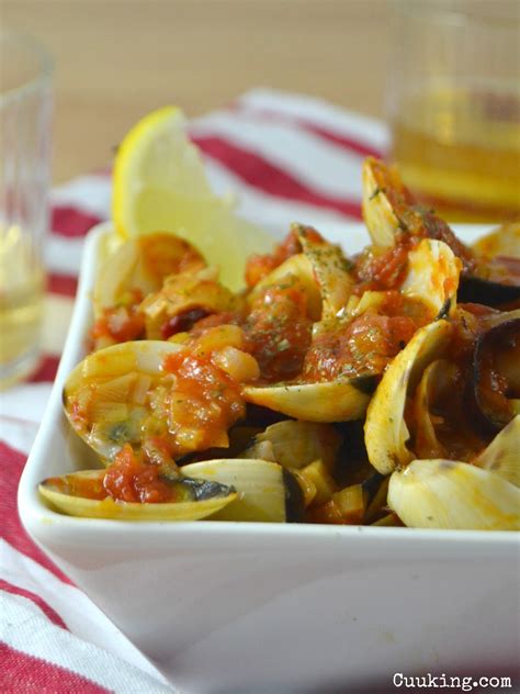 ¿cómo hacer la receta de almejas con tomate en cazuela? Almejas a la marinera con tomate | Cuuking! Recetas de cocina