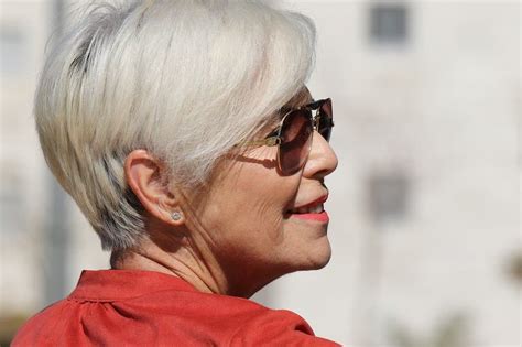 The 6 Best Lipsticks For Older Women In 2023 Mobility With Love
