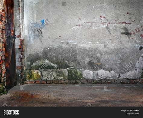 Old Empty Basement Image And Photo Free Trial Bigstock