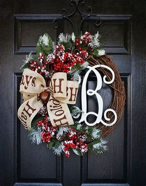 30 Pretty Front Door Christmas Wreaths