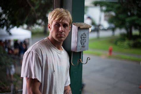 It's all parallels between fathers and sons, while asking us the virtue of crime.two men commit crimes of different natures. Chronique Ciné | The place beyond the pines
