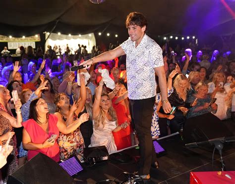 James Argent Shows Off Amazing 13 Stone Weigh Loss As He Performs For