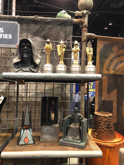 Star Wars Galaxys Edge Unveils Quality Custom Lightsabers Incredible