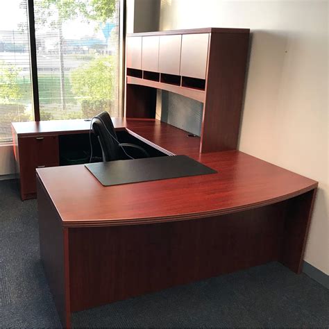 U Shaped Executive Desk With Hutch F