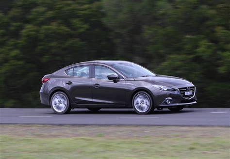 Get information and pricing about the 2013 mazda mazda3, read reviews and articles, and find inventory near you. 2014 Mazda 3 v old Mazda 3: Comparison Review - photos ...