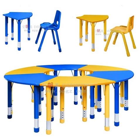 Kindergarten Furniture Childrens Wood Desk And Chairs For Preschool