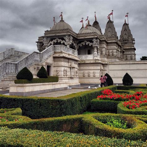 Shri Swaminarayan Mandir Hindu Temple Neasden London Uk Hindu