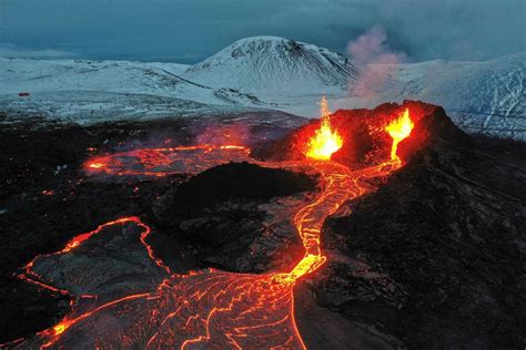 Geopedrados Nova erupção na Islândia