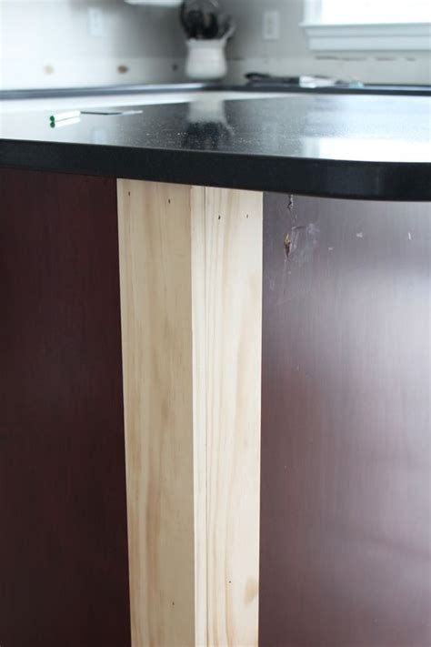 It is also furniture fixer upper day where i and a few friends share furniture flips.well an island is kind of like a piece of furniture right? Kitchen Island Makeover with Beadboard | Kitchen island ...