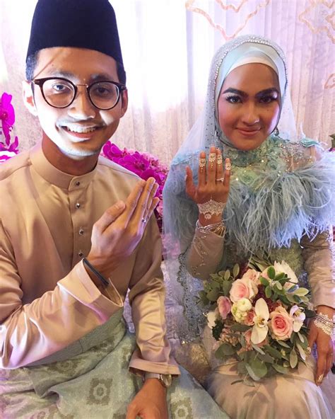 Sufian dan elfira mengikat tali pertunangan pada 6 oktober 2017 dan merencana untuk bernikah sekitar bulan mac ini. Elfira Loy Dan Sufian Suhaimi Bertunang. Baju Batik ...