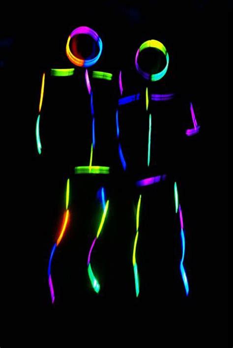 50 Awesome Glow Stick Ideas Glowsticks Neon Feest Decoraties Neon Verjaardag