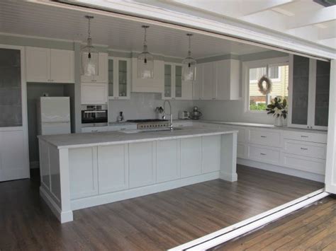 Contrasting island bench with marble top. The 25+ best Island bench ideas on Pinterest | Minimalist ...