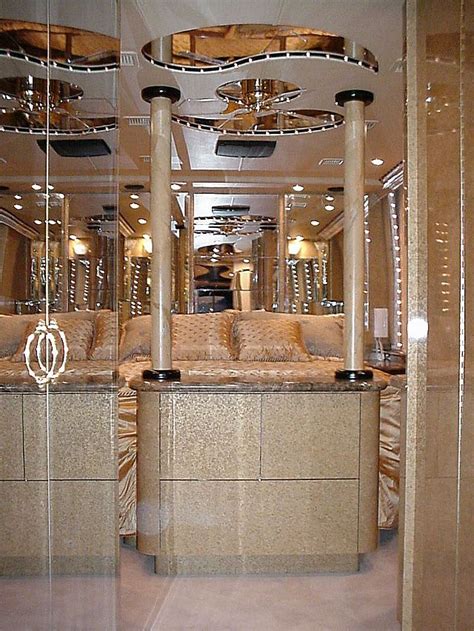 Paint and rv decorating can turn the ordinary to extraordinary. Prevost RV Bedroom Interior Remodels at Premier Motorcoach ...