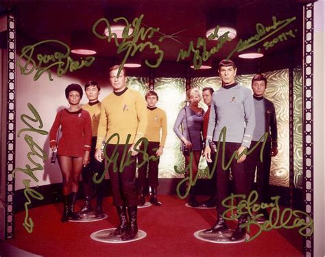 Star Trek 1966 8x10 Color Photo Cast Signed By William Shatner Kirk