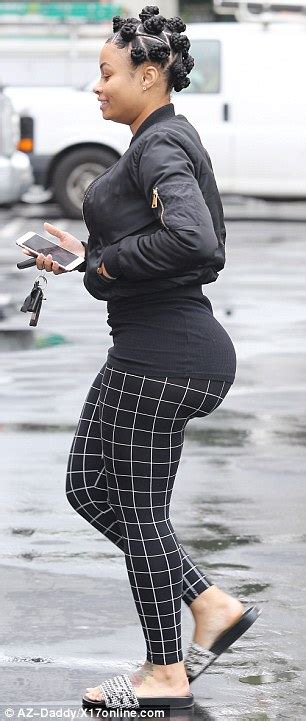 Blac Chyna Shakes Her Famous Derriere At New Fianc Rob Kardashian