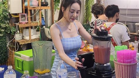 The Most Popular Beautiful Smoothie Lady In Bangkok Thai Street Food Jodd Fairs Night Market
