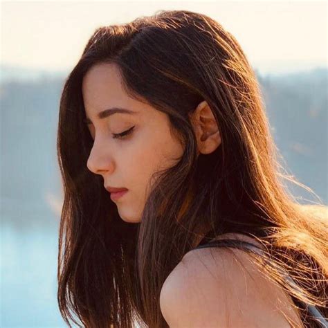 Jump to navigation jump to search. Mia plays - YouTube