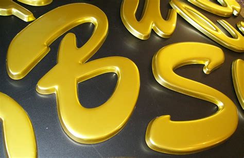 Cropped Goldmouldedlettering 1 Moulded Letters
