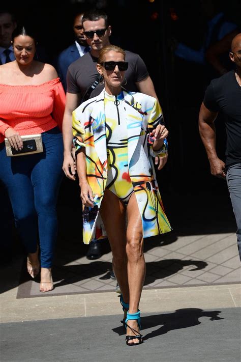 Céline Dion en tenue osée dans les rues de Paris: sa tenue ...