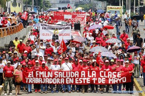 El hecho de tener que ir a la oficina se convierte en un estímulo para activarte y prepararte para las actividades del día. Marcha en conmemoración del Día del Trabajo en San ...
