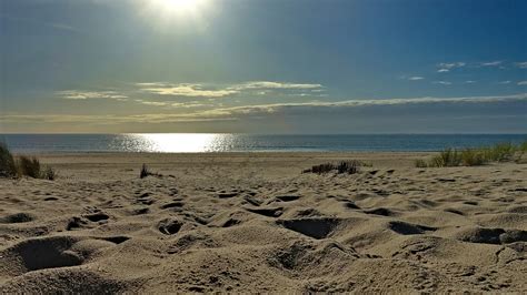 Eine spannende und unheimliche geschichte. Deine Spuren im Sand ... Foto & Bild | urlaub, sommer ...