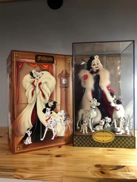 Disney Folktale Series Designer Collection Cruella De Vil And