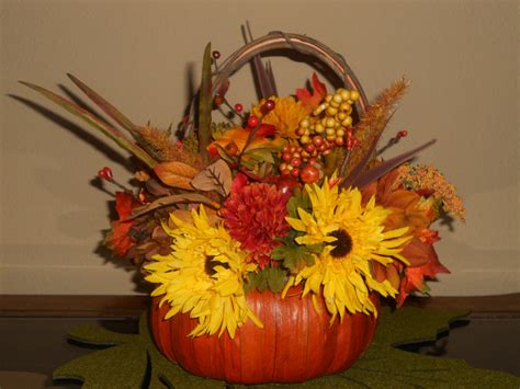 Autumn Basket Centerpieces ~ Autumn Crafts Picture