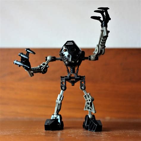 Bionicle Gen 1 Toa Mata Onua Hobbies And Toys Toys And Games On Carousell