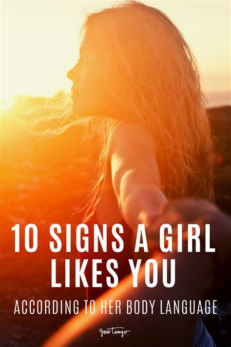 10 Physical Signs A Woman Is Interested In You According To Her Body