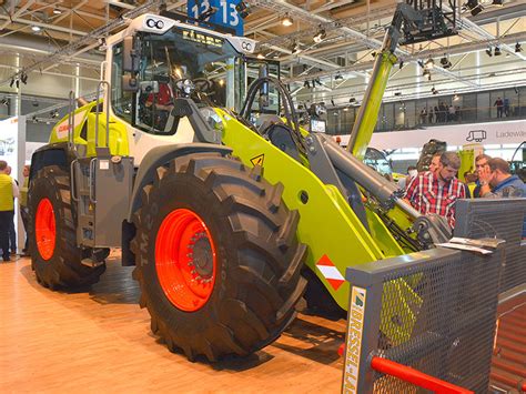 Agritechnica 2017 Claas Torion Wheel Loader